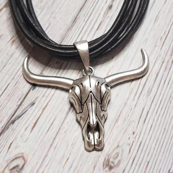 Longhorn Steer Skull Leather Necklace - Picture 3 of 4